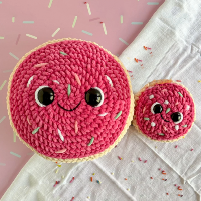 Big and Mini Frosted Sugar Cookie Crochet Toys